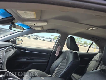 2018 Toyota Camry SE – miniatura 19