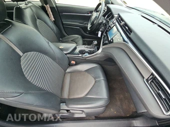 2018 Toyota Camry SE – miniatura 8