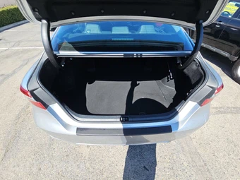 2018 Toyota Camry SE - miniatura 16
