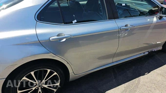 2018 Toyota Camry SE - miniatura 32