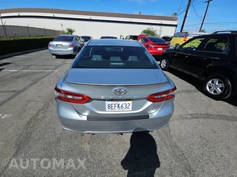 2018 Toyota Camry SE - miniatura 5