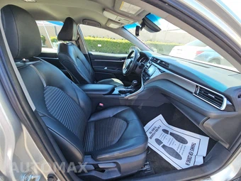 2018 Toyota Camry SE - miniatura 8