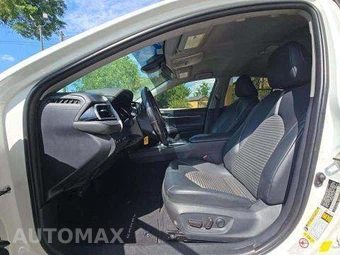 2018 Toyota Camry SE - miniatura 7
