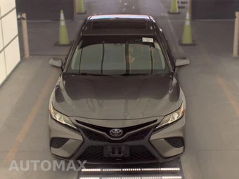 2018 Toyota Camry SE - miniatura 2