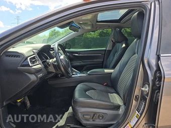 2018 Toyota Camry SE - miniatura 7