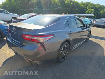 2018 Toyota Camry SE - miniatura 4