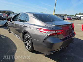 2018 Toyota Camry SE - miniatura 6