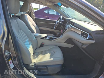 2018 Toyota Camry SE - miniatura 8