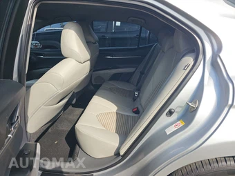 2018 Toyota Camry SE - miniatura 13