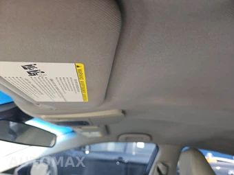 2018 Toyota Camry SE - miniatura 17