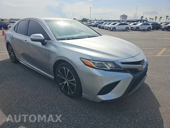2018 Toyota Camry SE - miniatura 3