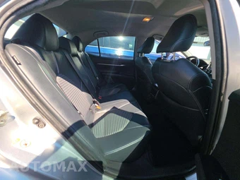 2018 Toyota Camry SE - miniatura 15