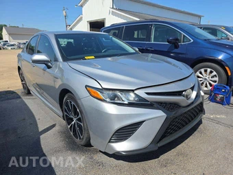 2018 Toyota Camry SE - miniatura 4