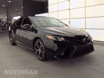2018 Toyota Camry SE - miniatura 3