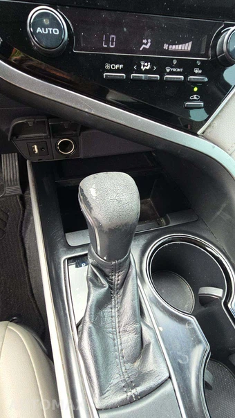 2018 Toyota Camry SE - miniatura 30