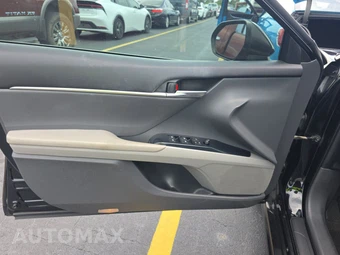 2018 Toyota Camry SE - miniatura 9