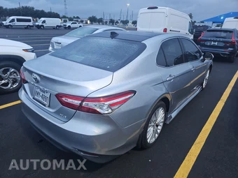 2018 Toyota Camry XLE - miniatura 4