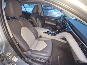 2018 Toyota Camry XLE - miniatura 8
