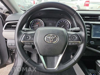 2018 Toyota Camry XLE - miniatura 10