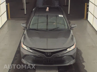 2018 Toyota Camry XLE - miniatura 2