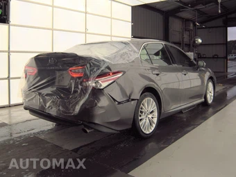 2018 Toyota Camry XLE - miniatura 4