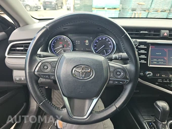 2018 Toyota Camry XLE - miniatura 10