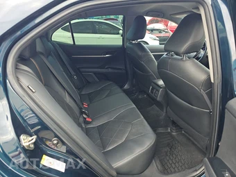 2018 Toyota Camry XLE - miniatura 14