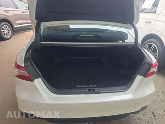 2018 Toyota Camry XLE - miniatura 14