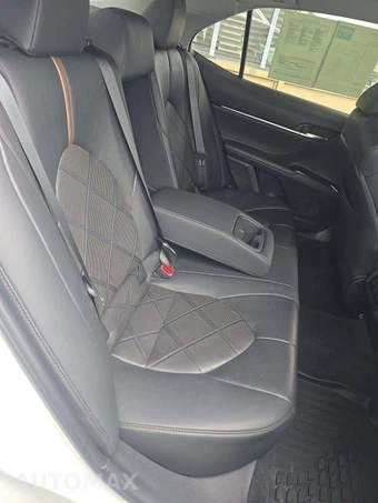 2018 Toyota Camry XLE - miniatura 16