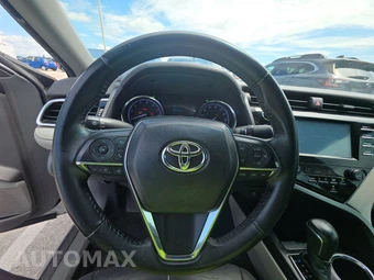 2018 Toyota Camry XLE - miniatura 10