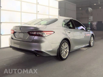 2018 Toyota Camry XLE - miniatura 4