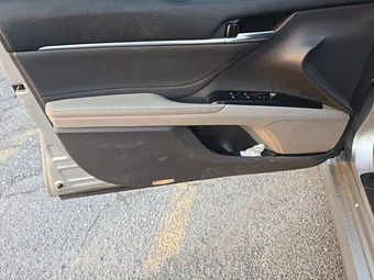 2018 Toyota Camry XLE - miniatura 9