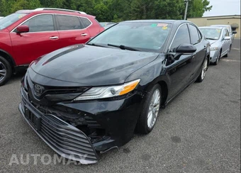 2018 Toyota Camry XLE - miniatura 2