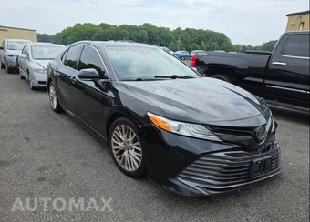 2018 Toyota Camry XLE - miniatura 3