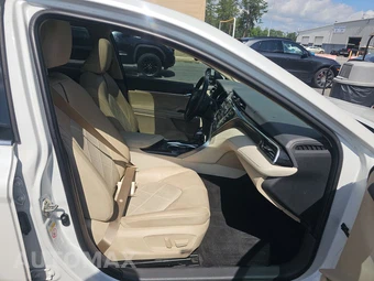 2018 Toyota Camry XLE - miniatura 8