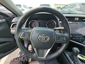 2018 Toyota Camry XLE - miniatura 10