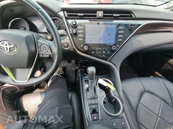 2018 Toyota Camry XLE - miniatura 11