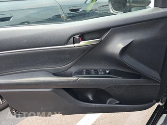 2018 Toyota Camry XLE - miniatura 9