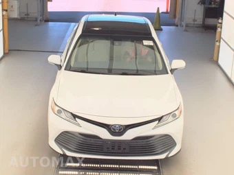 2018 Toyota Camry XLE - miniatura 2