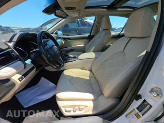 2018 Toyota Camry XLE - miniatura 7