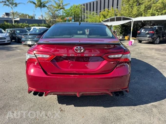 2018 Toyota Camry XSE - miniatura 10