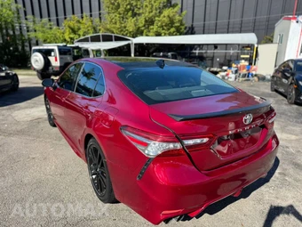 2018 Toyota Camry XSE - miniatura 9