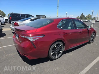 2018 Toyota Camry XSE - miniatura 4