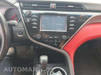 2018 Toyota Camry XSE - miniatura 10