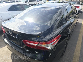 2018 Toyota Camry XSE - miniatura 4