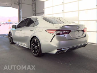 2018 Toyota Camry XSE - miniatura 6