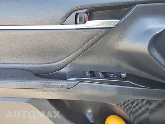 2018 Toyota Camry XSE - miniatura 9