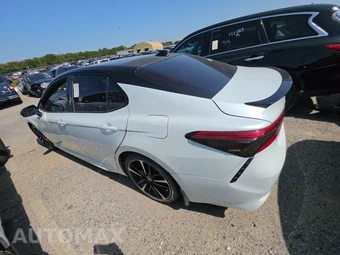 2018 Toyota Camry XSE - miniatura 6