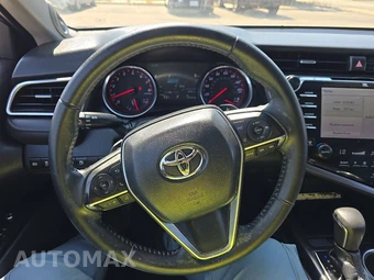 2018 Toyota Camry XSE - miniatura 10