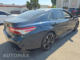 2018 Toyota Camry XSE - miniatura 4